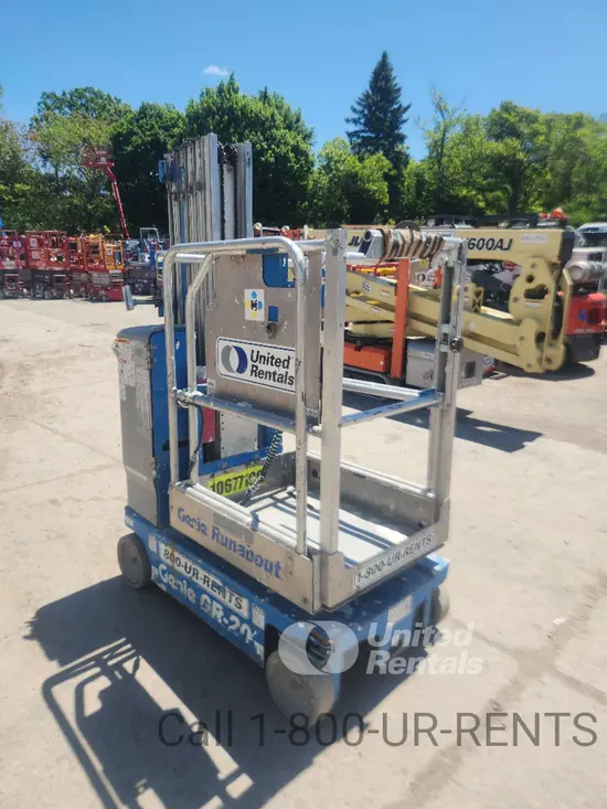 2017 Genie GR-20 Self-Propelled One-Person Lift