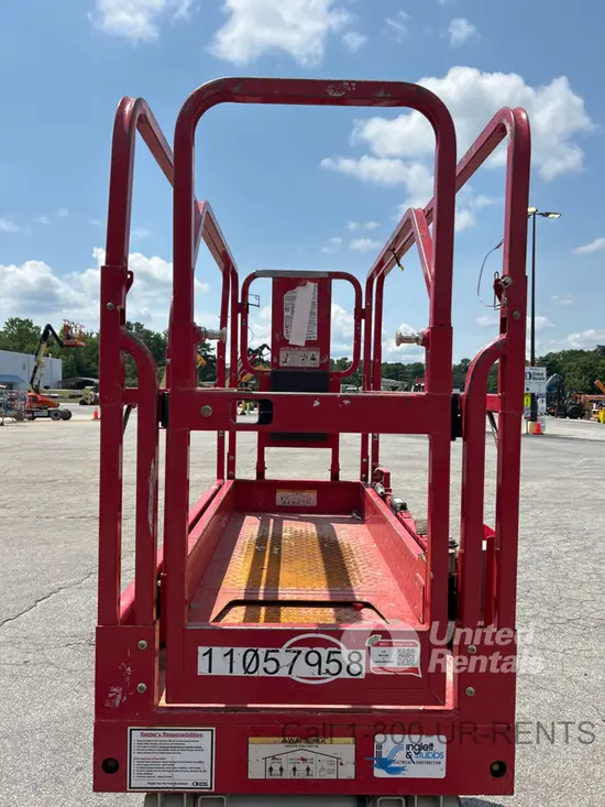 2020 MEC MICRO 26 Scissor Lift