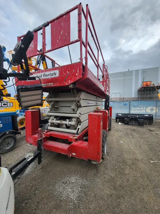 2017 MEC 6092RT Rough Terrain Scissor Lift