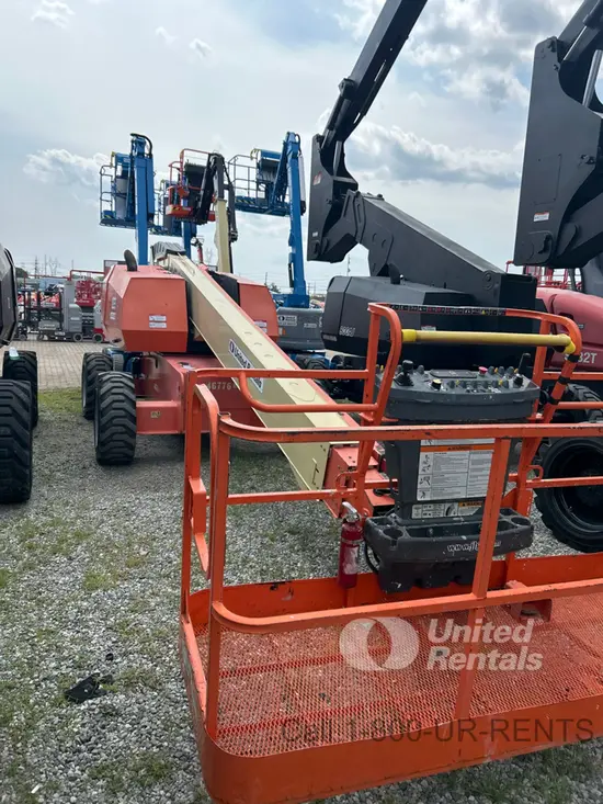 2017 JLG 600S Boom Lift