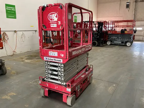 2018 MEC MICRO 19 Scissor Lift