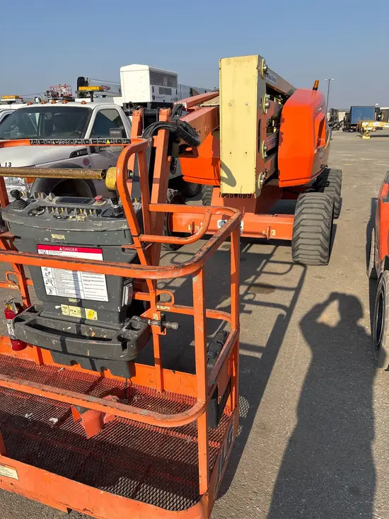 2017 JLG 450AJ Articulating Boom Lift