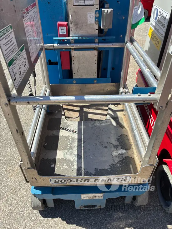 2018 Genie GR-20 Self-Propelled One-Person Lift