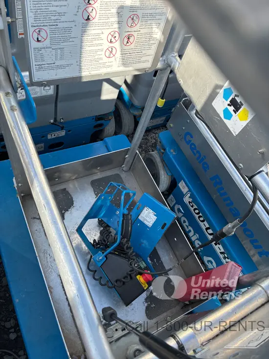 2018 Genie GR-20 Self-Propelled One-Person Lift