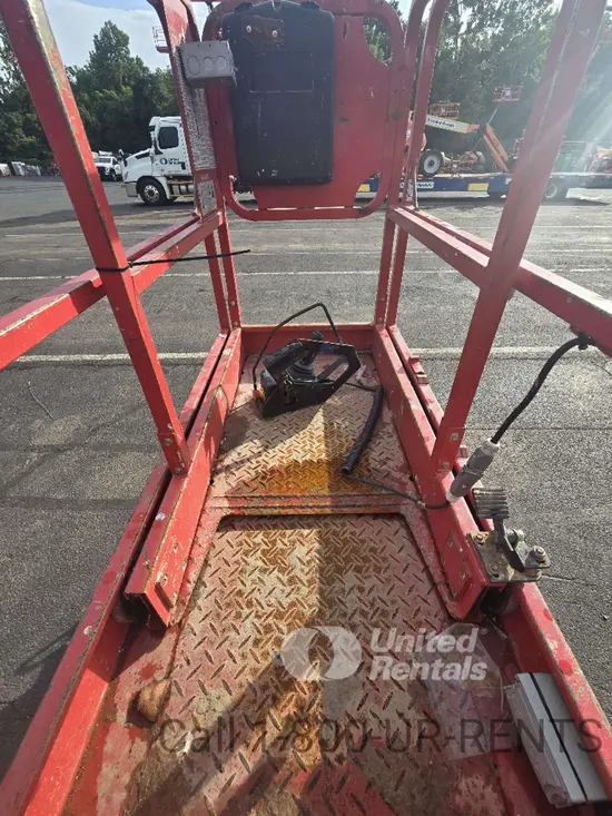 2019 MEC MICRO 19 Scissor Lift