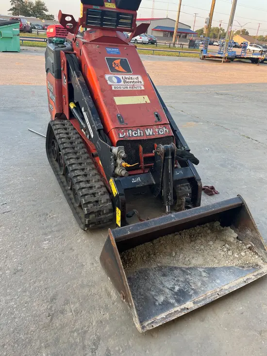 2021 Ditch Witch SK800 Track Loader