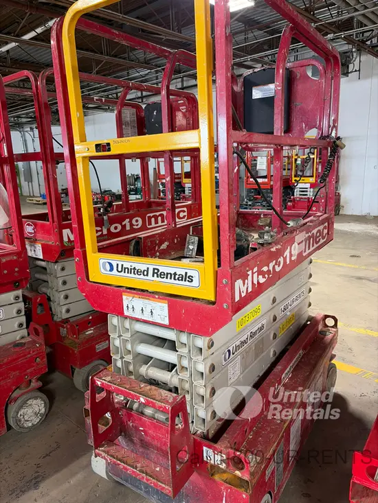 2018 MEC MICRO 19 Scissor Lift