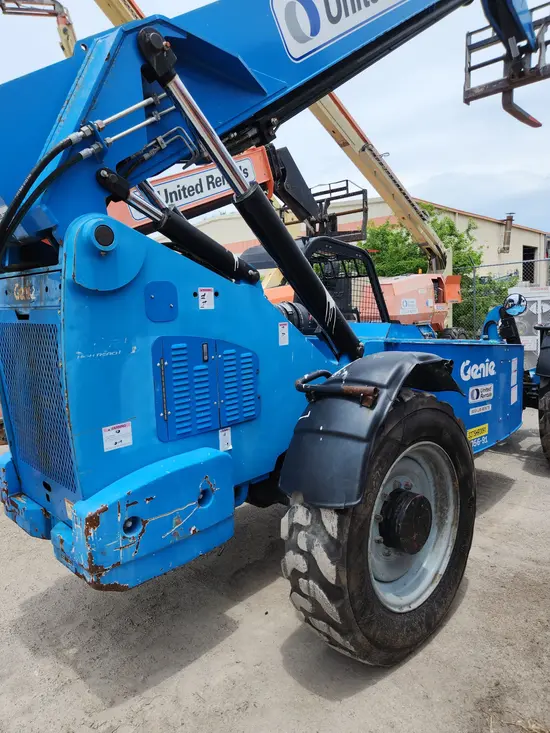2017 Genie GTH-1056 Forklift