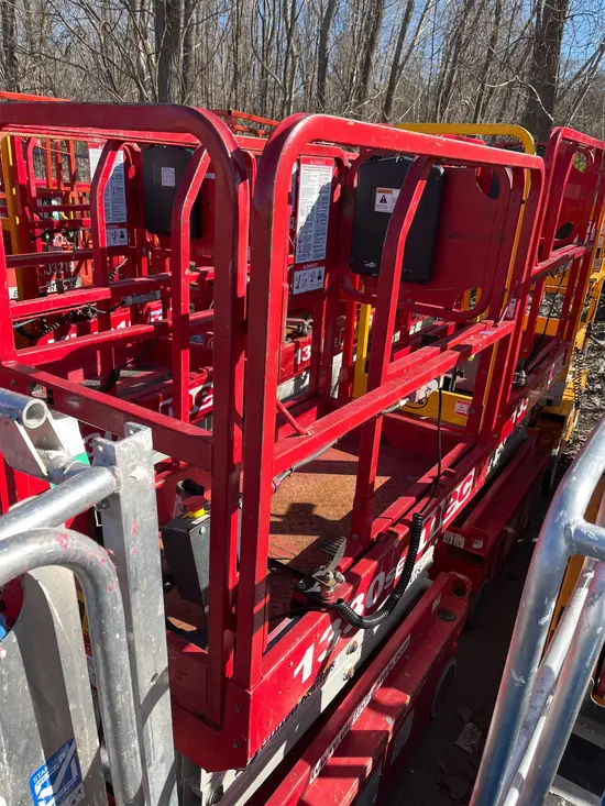 2018 MEC 1330SE Scissor Lift
