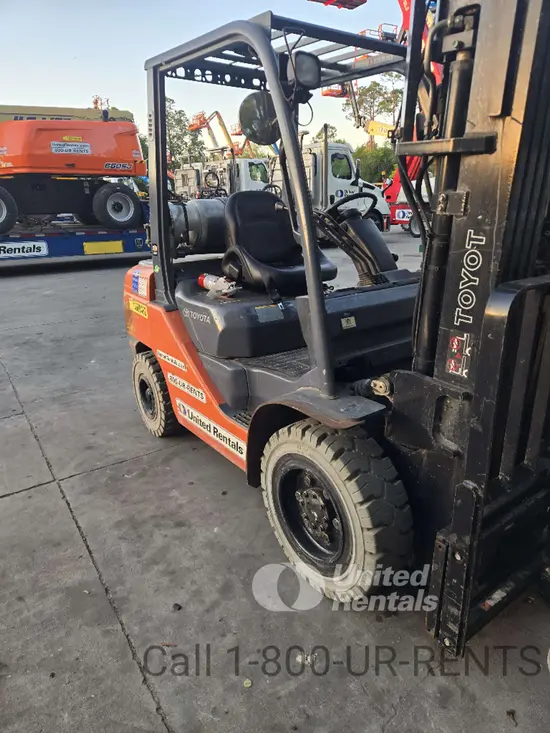 2019 Toyota 8FGU30 Warehouse Forklift