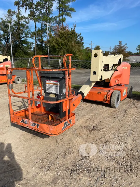 2016 JLG E400AN Articulating Boom Lift