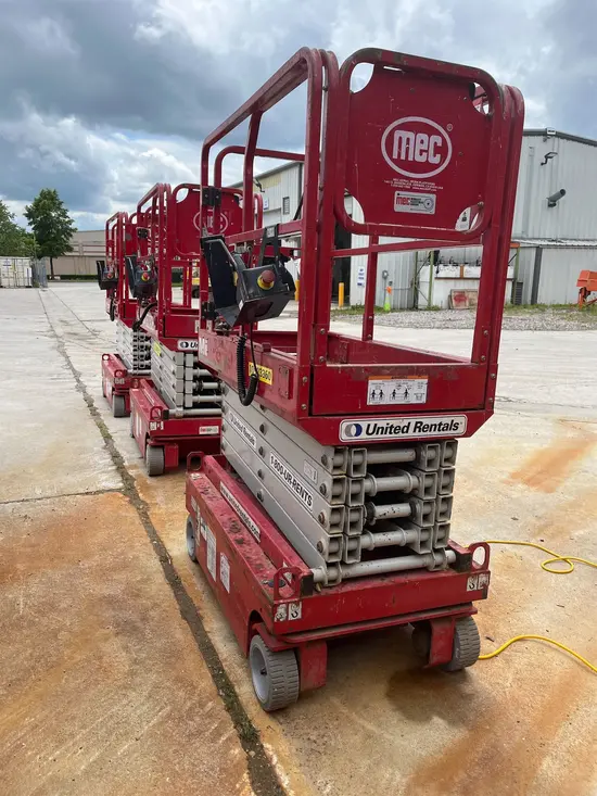 2019 MEC MICRO 19 Scissor Lift