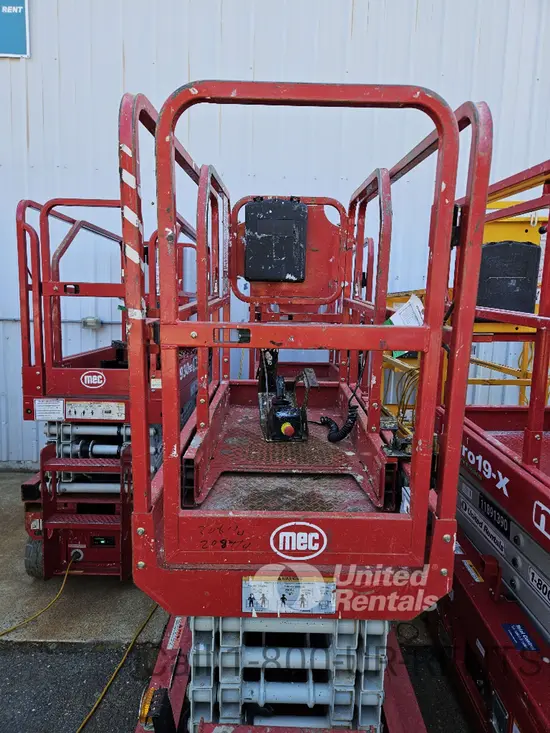 2019 MEC MICRO 19 Scissor Lift