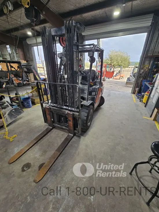 2020 Toyota 8FGU30 Warehouse Forklift