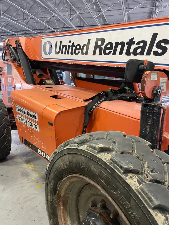 2017 SKYTRAK 8042 Forklift