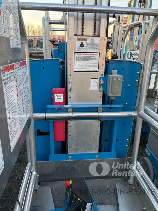 2018 Genie GR-20 Self-Propelled One-Person Lift