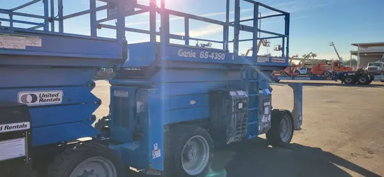 2016 Genie GS-4390 RT Rough Terrain Scissor Lift