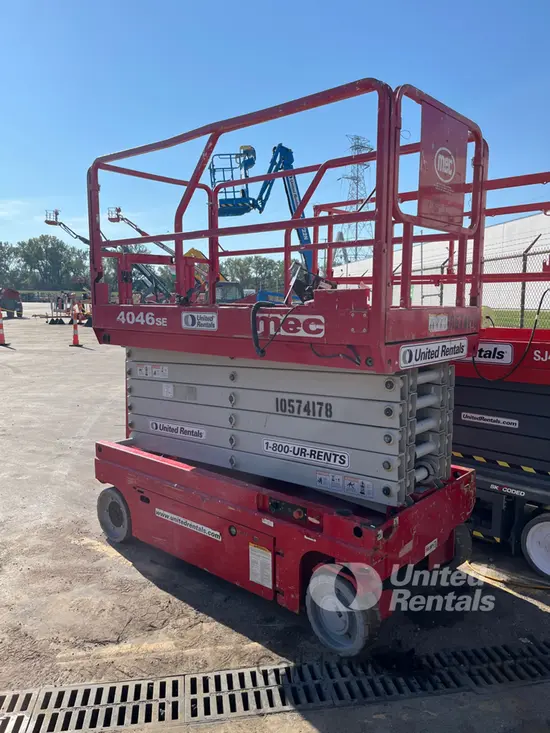 2017 MEC 4046SE Scissor Lift