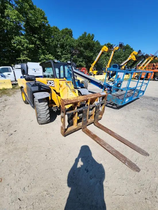 2017 JCB 525-60 Forklift