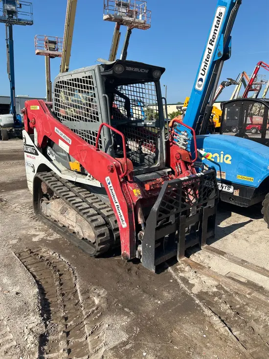 2019 Takeuchi TL10V2-R Track Loader