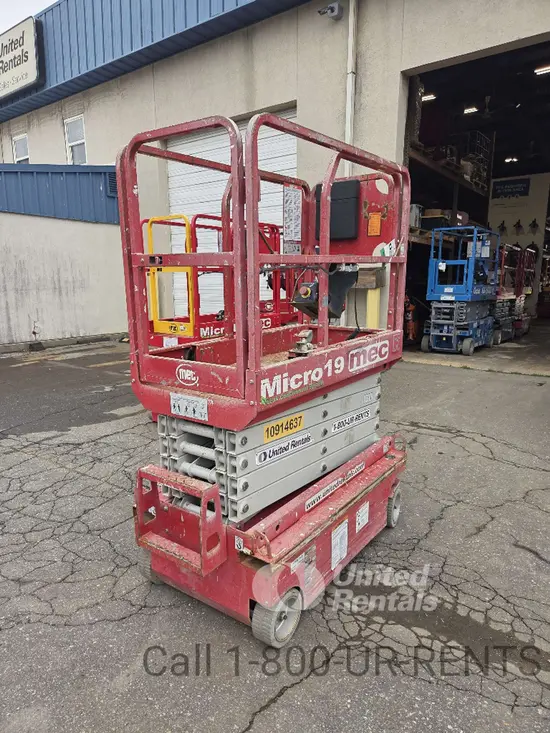 2019 MEC MICRO 19 Scissor Lift