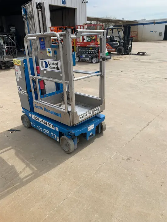 2018 Genie GR-20 Self-Propelled One-Person Lift