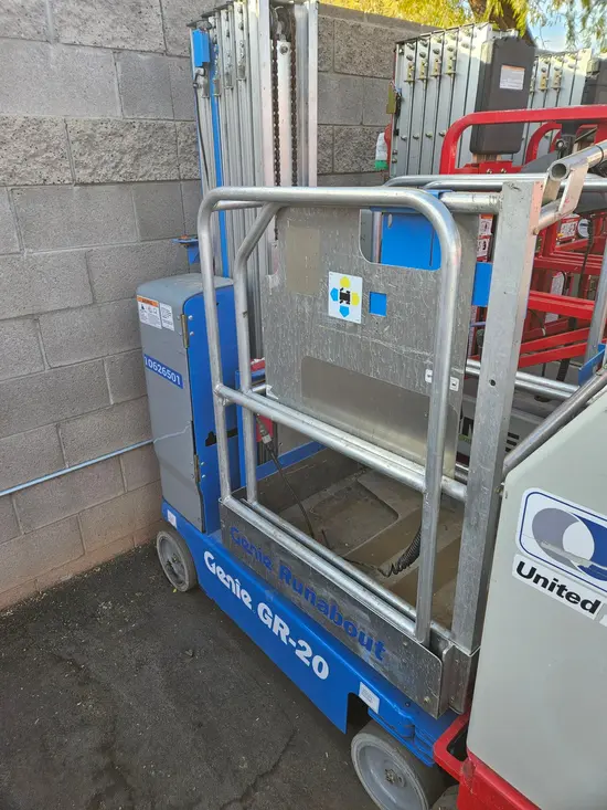 2017 Genie GR-20 Self-Propelled One-Person Lift