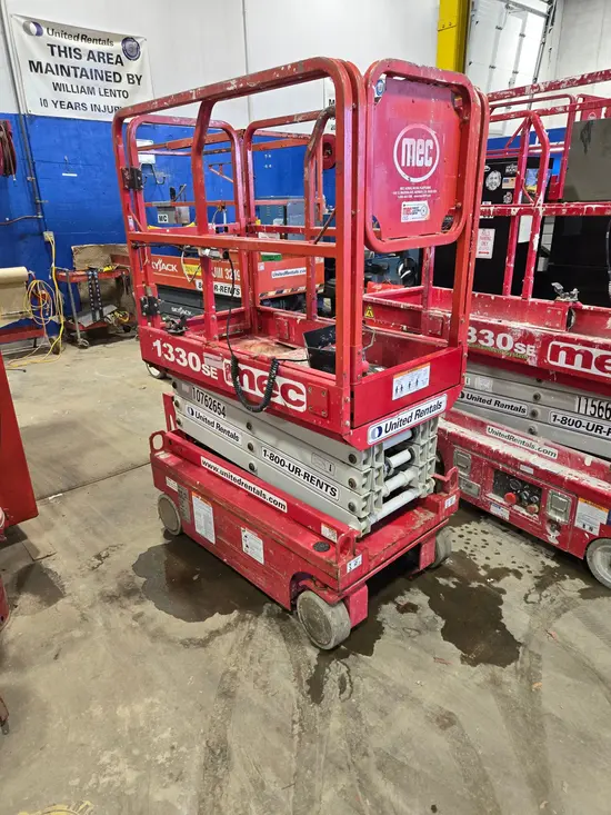2018 MEC 1330SE Scissor Lift