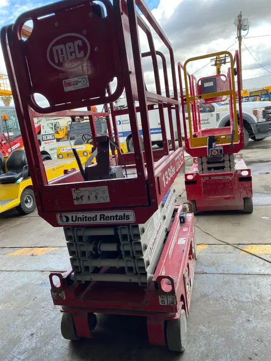 2018 MEC 1330SE Scissor Lift
