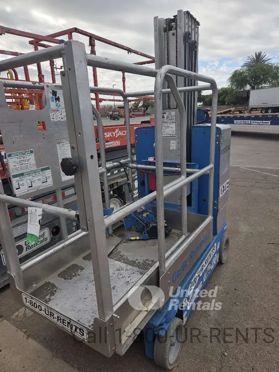 2020 Genie GR-20 Self-Propelled One-Person Lift