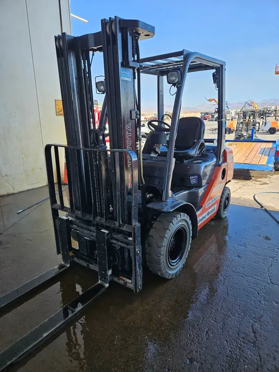 2019 Toyota 8FGU25 Warehouse Forklift