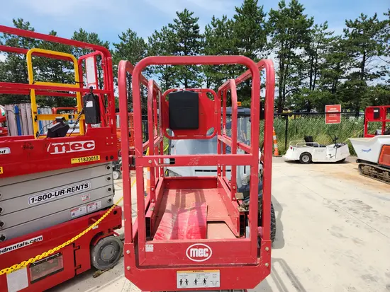 2019 MEC MICRO 19 Scissor Lift