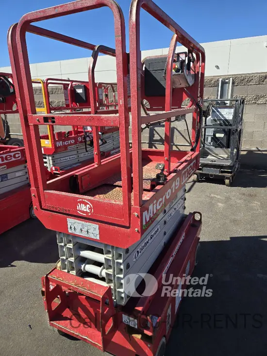 2019 MEC MICRO 19 Scissor Lift
