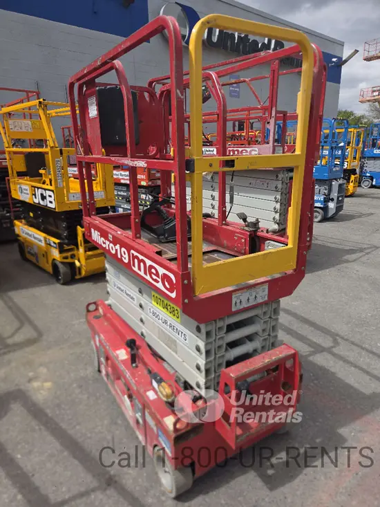 2017 MEC MICRO 19 Scissor Lift