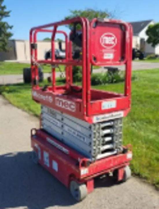 2018 MEC MICRO 19 Scissor Lift
