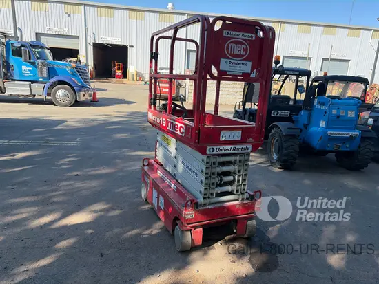 2019 MEC MICRO 19 Scissor Lift