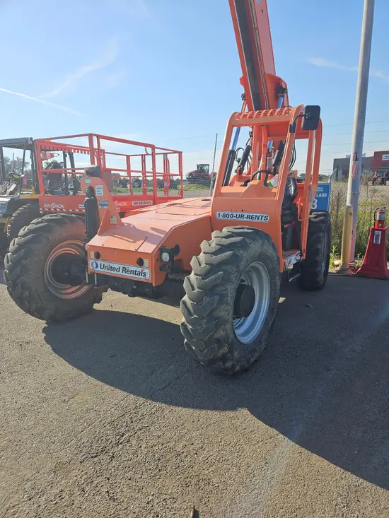 2017 SKYTRAK 6042 Forklift