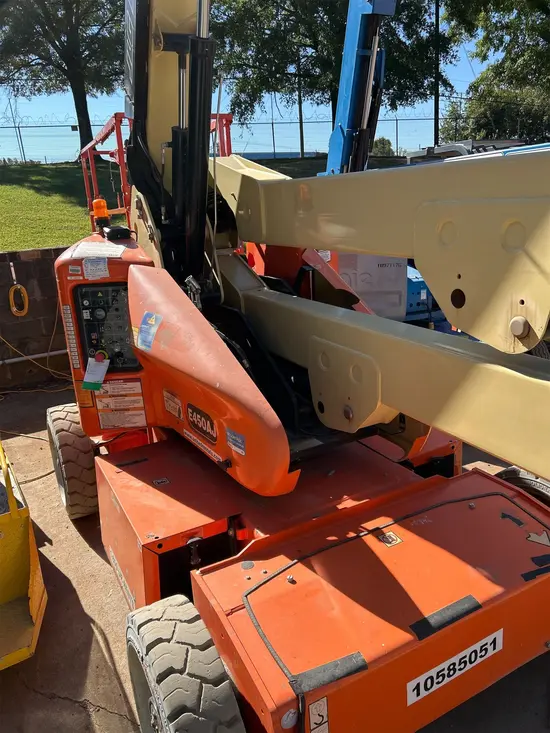 2017 JLG E450AJ Articulating Boom Lift