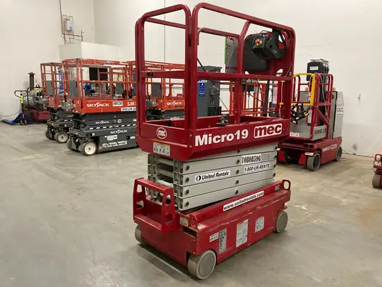 2018 MEC MICRO 19 Scissor Lift