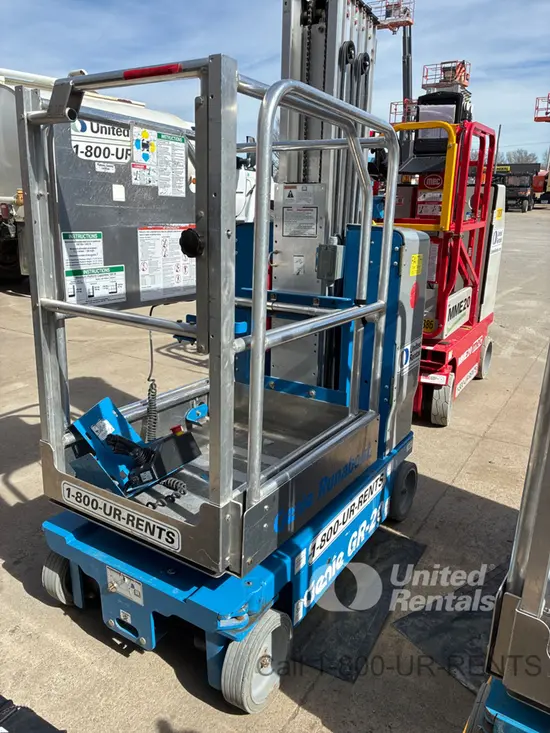 2018 Genie GR-20 Self-Propelled One-Person Lift