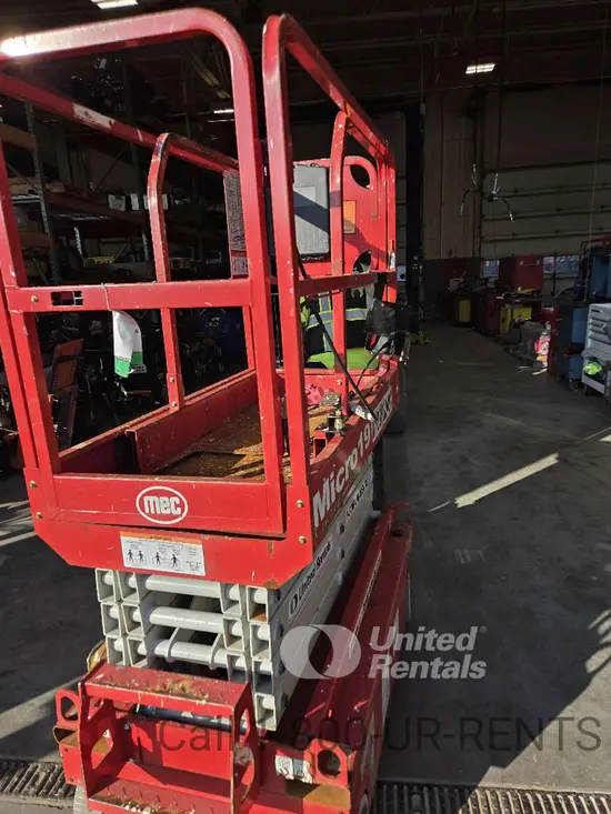 2019 MEC MICRO 19 Scissor Lift
