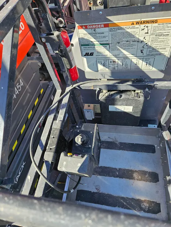 2018 JLG 20MVL Self-Propelled One-Person Lift