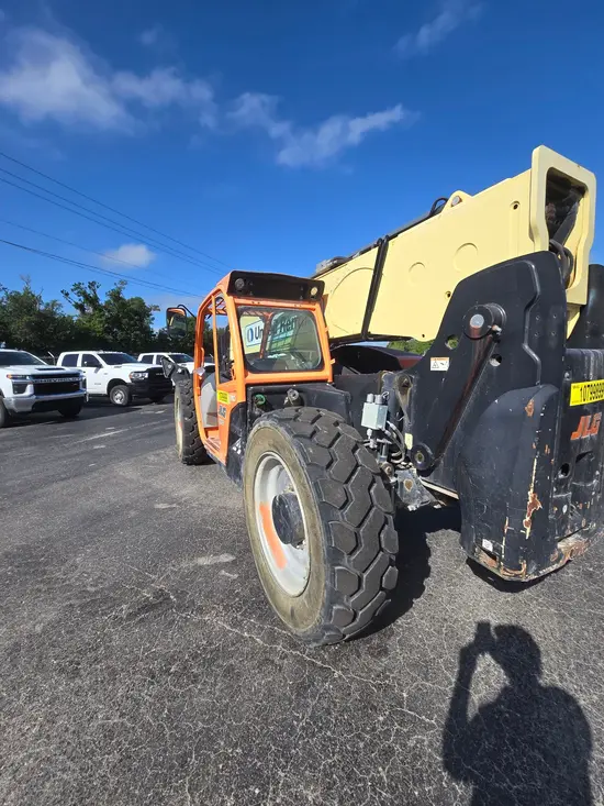 2018 JLG 1055 Forklift
