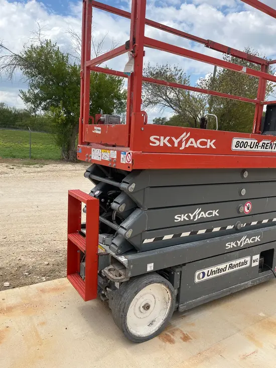 2018 Skyjack SJIII3226 Scissor Lift
