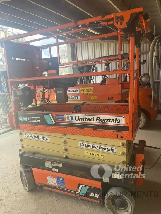 2022 JLG AE1932 Scissor Lift