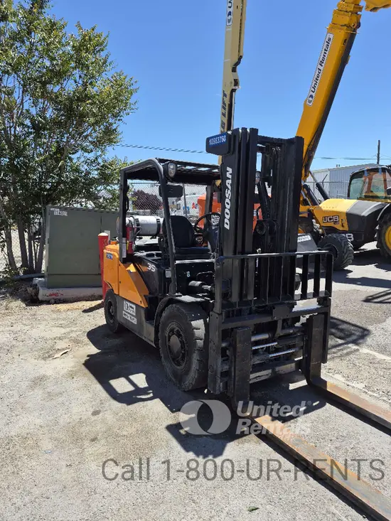 2019 Doosan G35S-7DF Warehouse Forklift