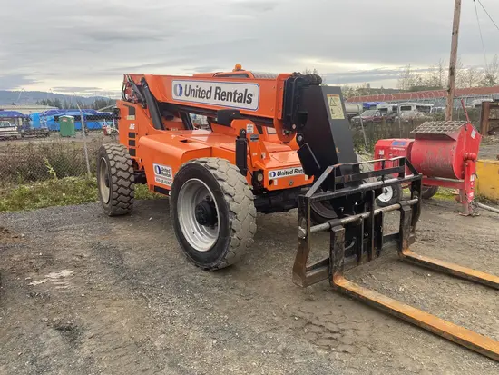 2018 SKYTRAK 8042 Forklift