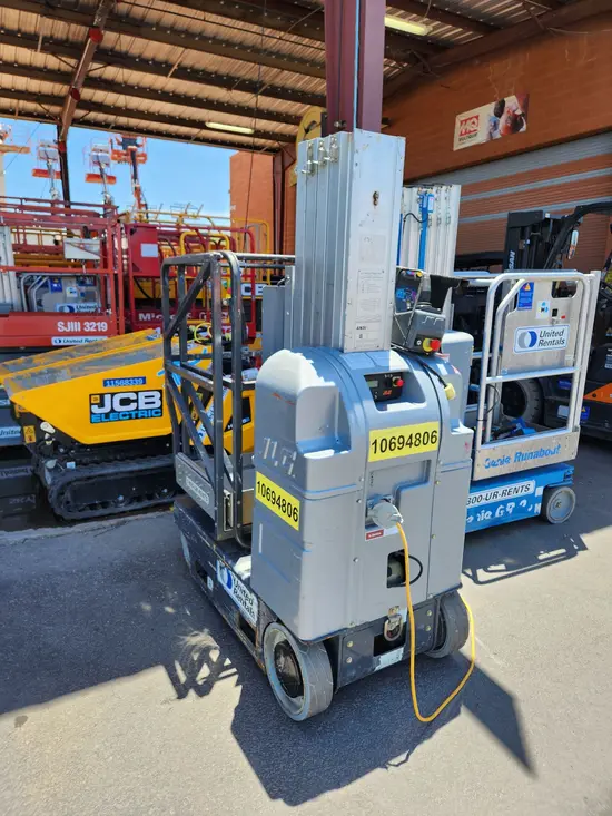 2017 JLG 20MVL Self-Propelled One-Person Lift
