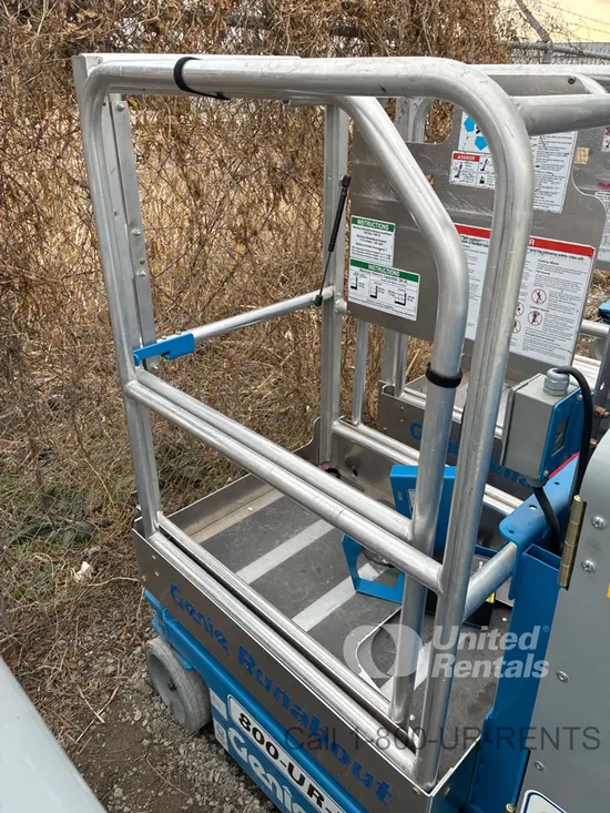 2018 Genie GR-20 Self-Propelled One-Person Lift