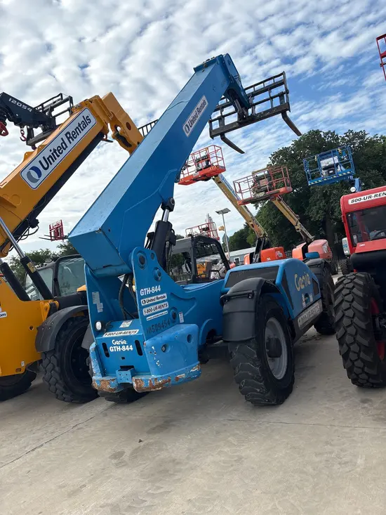 2016 Genie GTH-844 Forklift